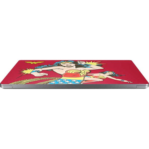 DC Comics Wonder Woman Vintage Action pose Universal Laptop 15in (12.2 x 8.8in) Skin